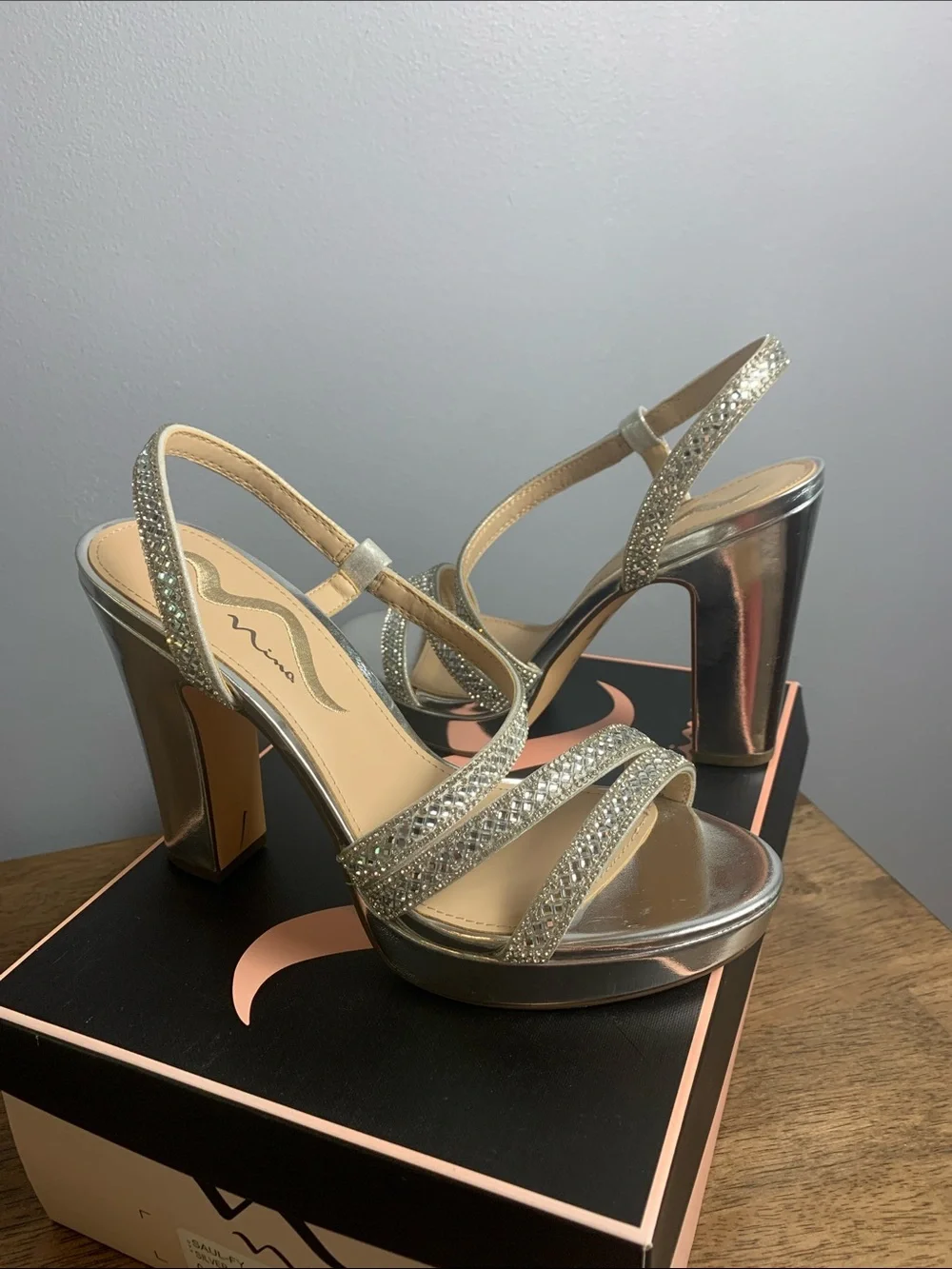 Nina Women’s Platform Silver with Rhinestones Sandals 9M NIB Heel Strap Slip on